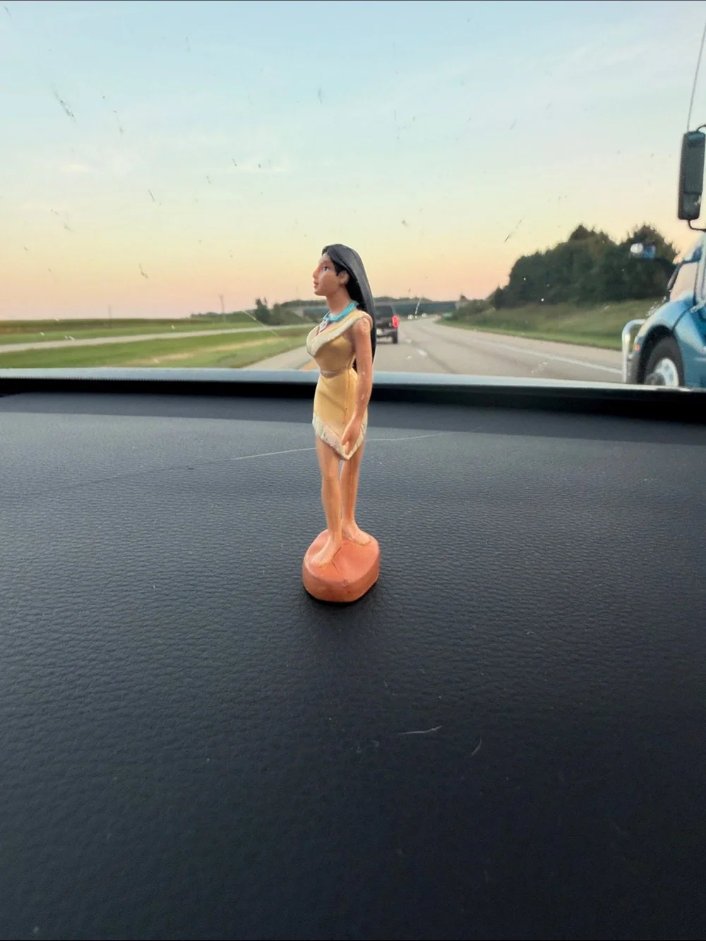 Vintage Disney Pocahontas Mini 2 3/4 Inch PVC Figure Cake Topper-Preowned